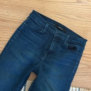J brand jeans / size 27 / dark wash